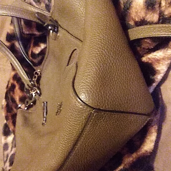 Coach Handbag - Picture 4 of 5